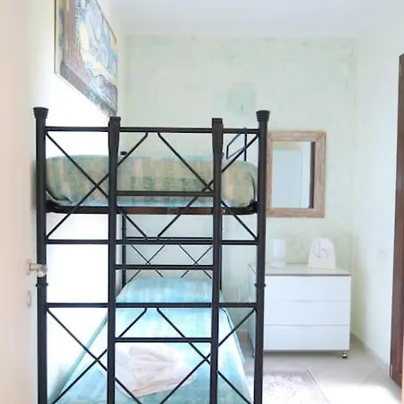 Laura By La Via Del Mare Viaggi E Vacanze * 维拉西米乌斯