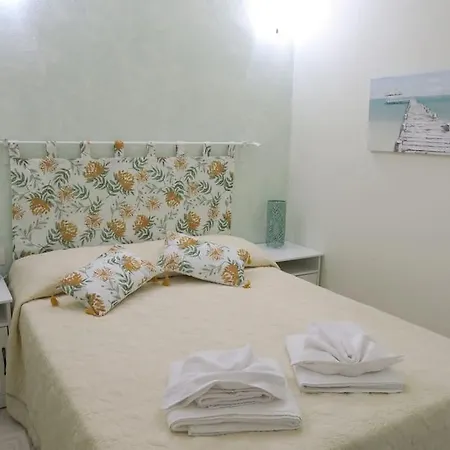 Holiday home Laura By La Via Del Mare Viaggi E Vacanze *